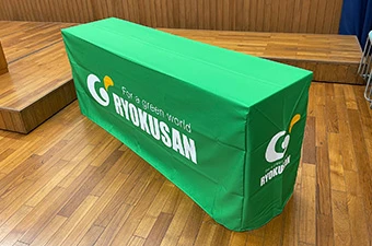 ボックス型テーブルクロス設置例正面